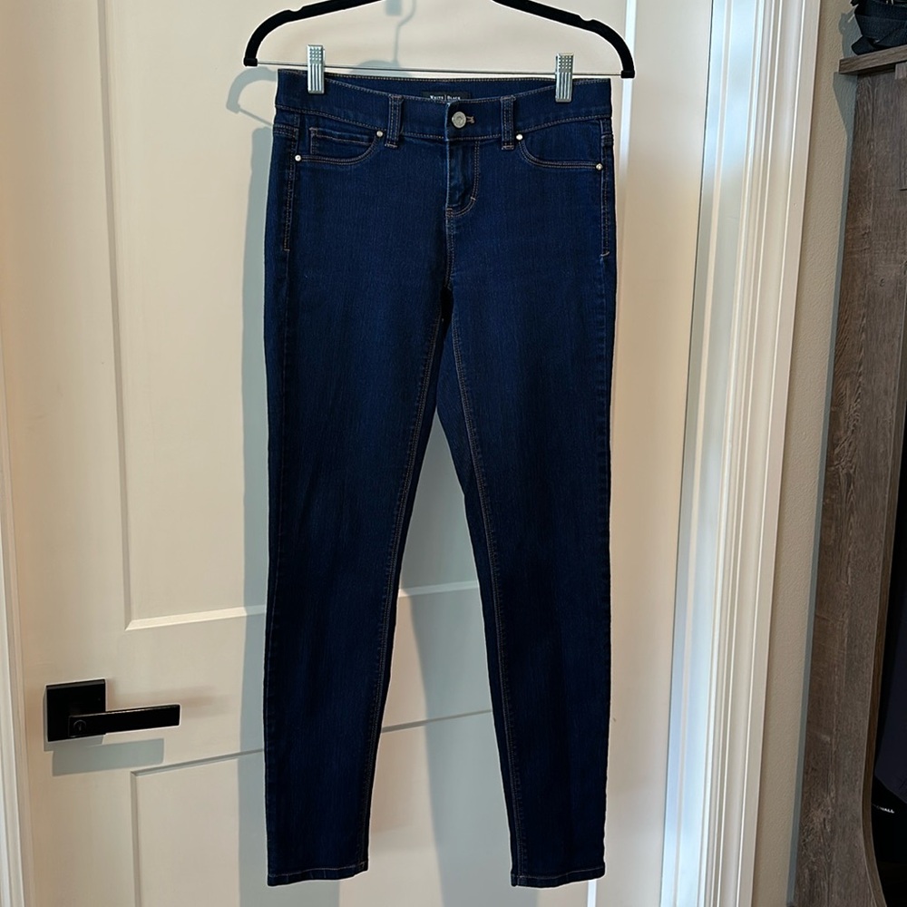 Like New White House Black Market Straight Leg Jeggings Jeans Stretchy Size XS R